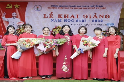 Thời khoá biểu  bậc tiểu học