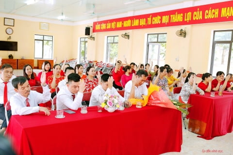 Triển khai thực hiện kê khai, công khai tài sản, thu nhập của người có chức vụ, quyền hạn trong đơn vị năm 2021